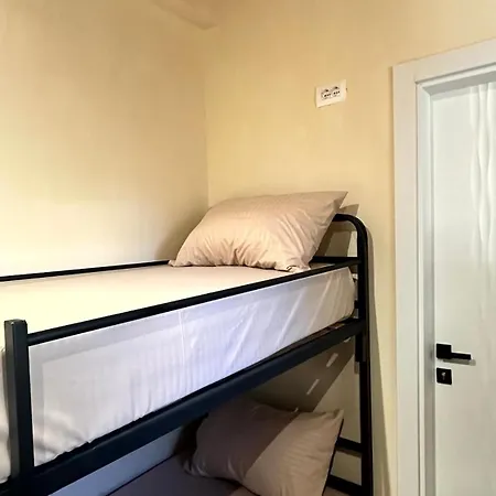 H Albergue *