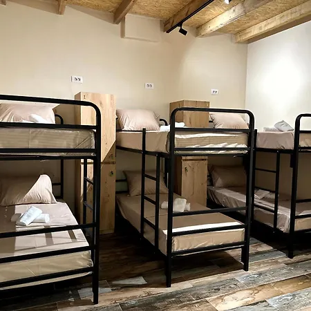 Albergue H