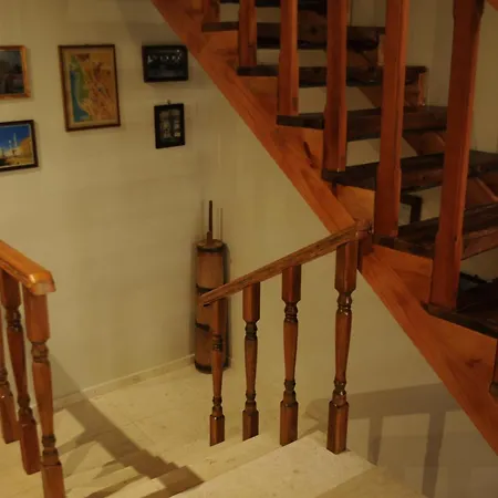 H Albergue