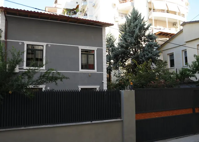 H Auberge de jeunesse Tirana