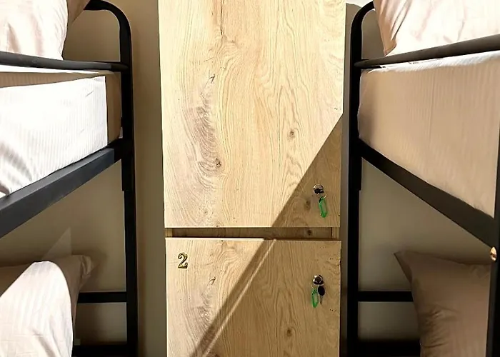 H Auberge de jeunesse *