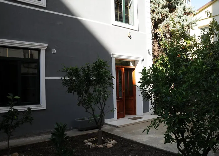 H Auberge de jeunesse *